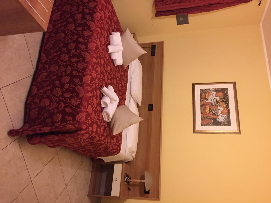 Hotel Le Corti Pitstop Ferrara Exterior photo