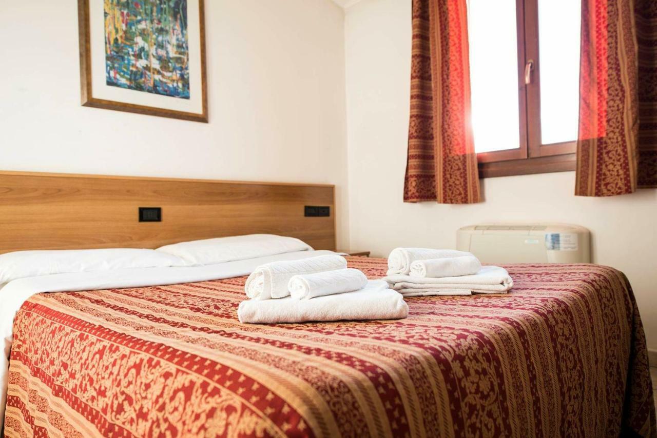 Hotel Le Corti Pitstop Ferrara Exterior photo